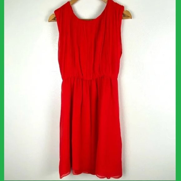 Alice + Olivia Dresses & Skirts - Super Cute  ALICE and OLIVIA 60s Style Chiffon Dress M ONLY $25!